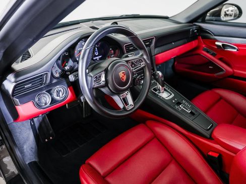 Certified 2018 Porsche 911 Targa 4 GTS image 4