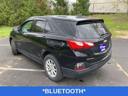 Used 2019 Chevrolet Equinox LS w/ LS Convenience Package AWD/4WD image 5