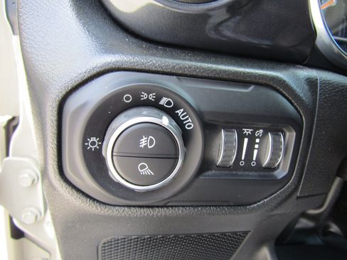 Used 2022 Jeep Gladiator Sport AWD/4WD image 22