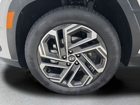 Used 2025 Hyundai Tucson Limited FWD image 11