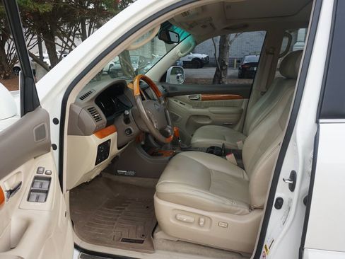 Used 2005 Lexus GX 470 AWD/4WD image 2