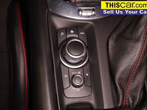 Used 2018 FIAT 124 Spider Abarth image 25