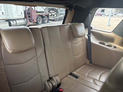 Used 2019 Cadillac Escalade Platinum image 5