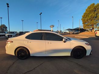 Used 2021 Toyota Camry SE video 4