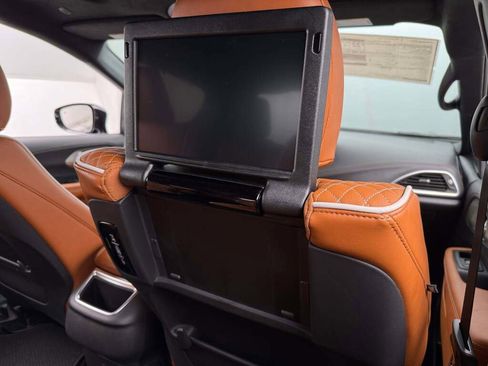 New 2026 Chrysler Pacifica Pinnacle image 23