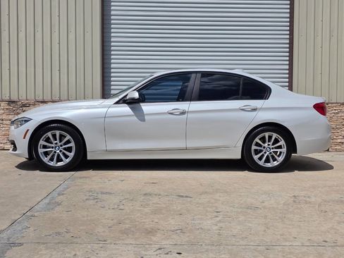 Used 2018 BMW 320i Sedan image 2