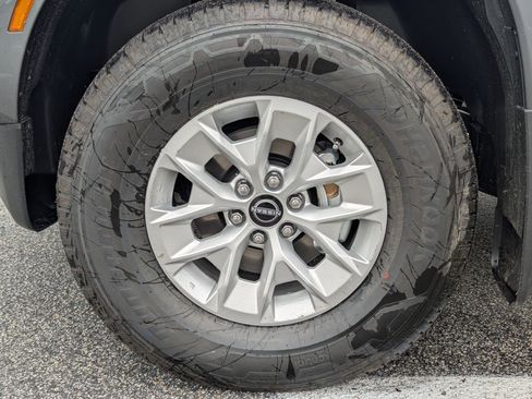 New 2026 Nissan Frontier S image 12