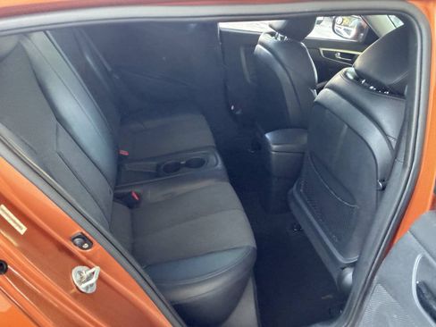 Used 2012 Hyundai Veloster w/ Style Pkg FWD image 10