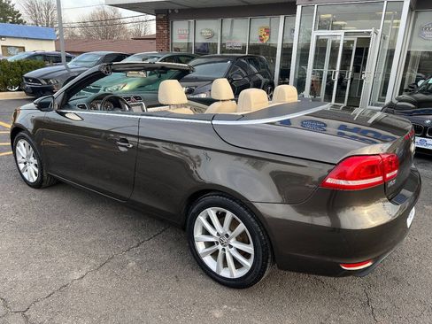 Used 2013 Volkswagen Eos Komfort FWD image 13
