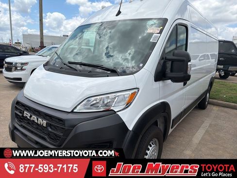 Used 2026 RAM ProMaster 2500 w/ Convenience Group FWD image 1