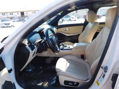 Used 2022 BMW 330i Sedan w/ Convenience Package image 15