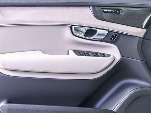 Used 2026 Volvo XC90 B6 Plus w/ Protection Package Premier image 8