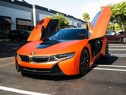 Used 2015 BMW i8 AWD/4WD image 1