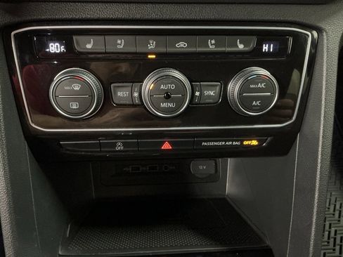 Used 2021 Volkswagen Atlas SEL image 19