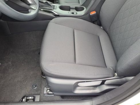 Used 2026 Toyota Corolla LE FWD image 13