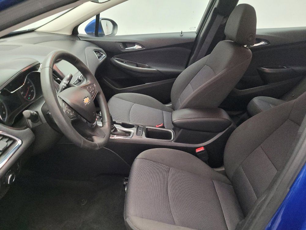 Used 2017 Chevrolet Cruze LT FWD image 17