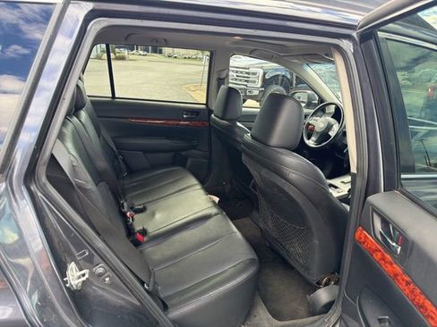 Used 2012 Subaru Outback 2.5i Limited w/ Moonroof Pkg AWD/4WD image 25