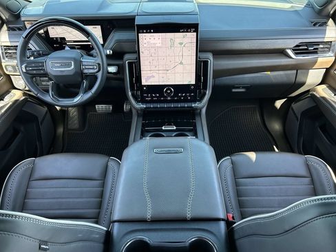 Used 2026 GMC Yukon Denali Ultimate AWD/4WD image 21