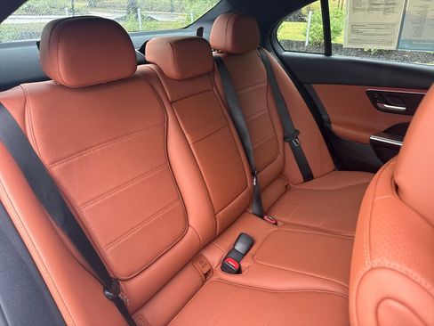 Used 2025 Mercedes-Benz C 300 Sedan image 34