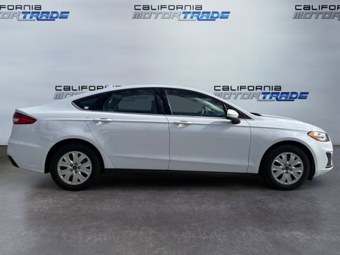Used 2020 Ford Fusion S image 4