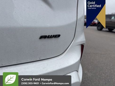 Used 2023 Ford Edge SE w/ Black Appearance Package image 10