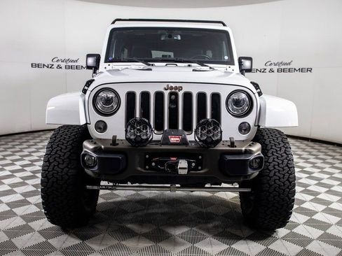 Used 2017 Jeep Wrangler Unlimited Sahara image 4