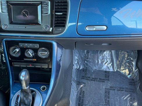 Used 2018 Volkswagen Beetle 2.0T S image 17