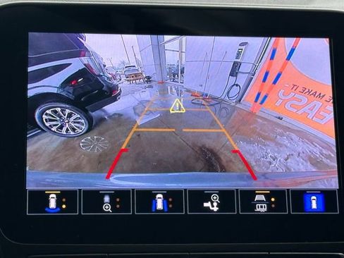 Used 2023 Chevrolet Equinox LT image 33