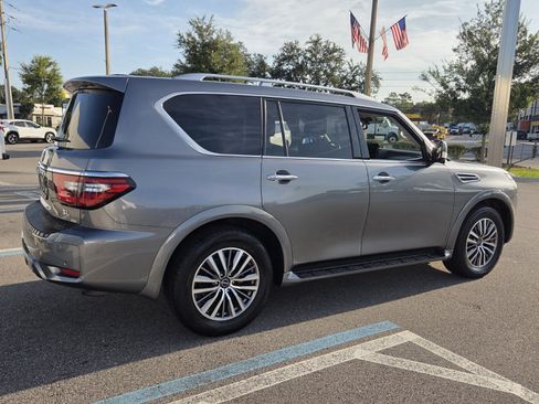 Used 2024 Nissan Armada SL w/ Captain's Chairs Package AWD/4WD image 5