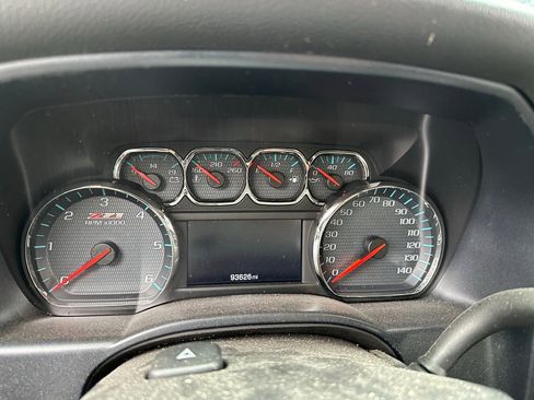 Used 2018 Chevrolet Silverado 1500 LT w/ Texas Edition image 11