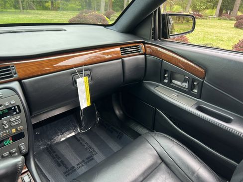 Used 2002 Cadillac Eldorado Touring w/ Preffered Equipment Group FWD image 16