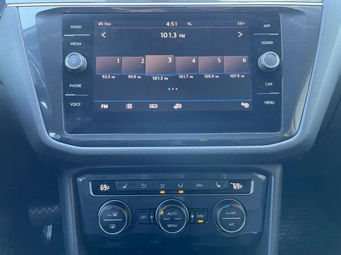 Used 2018 Volkswagen Tiguan SE w/ 18" Alloy Wheels Package AWD/4WD image 20