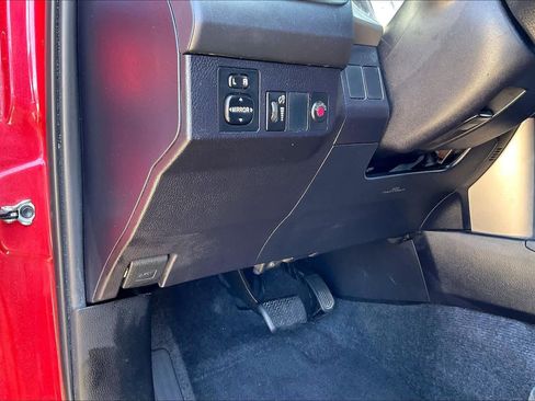 Used 2016 Toyota RAV4 LE FWD image 60