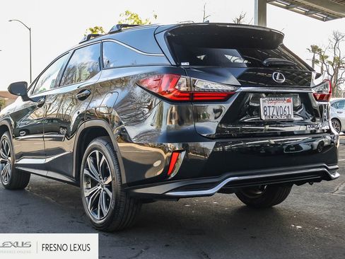 Used 2021 Lexus RX 350L Premium w/ Premium Package image 4
