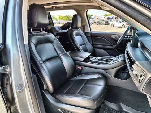 Used 2024 Lincoln Aviator 2WD w/ Premium Package image 26