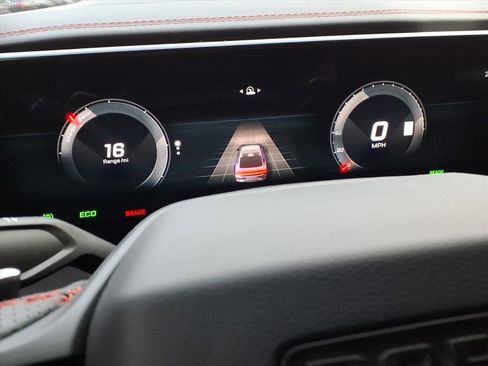 Used 2024 Dodge Charger R/T w/ Plus Group image 15