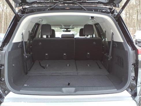 New 2025 Nissan Pathfinder SL w/ Black Appearance Package image 6