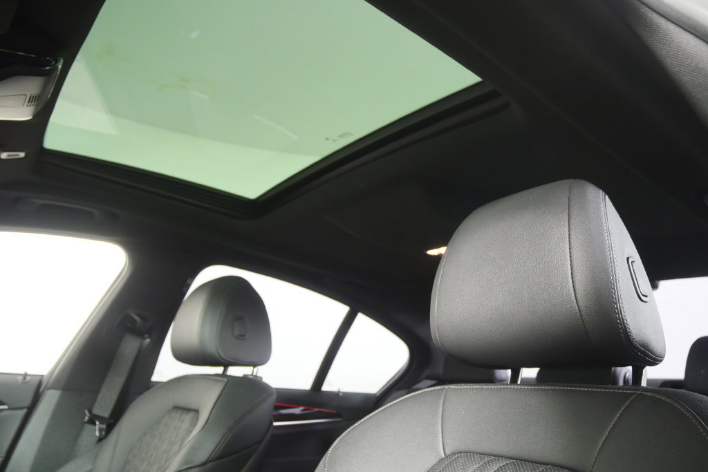 Used 2021 BMW 530i w/ Convenience Package RWD image 12