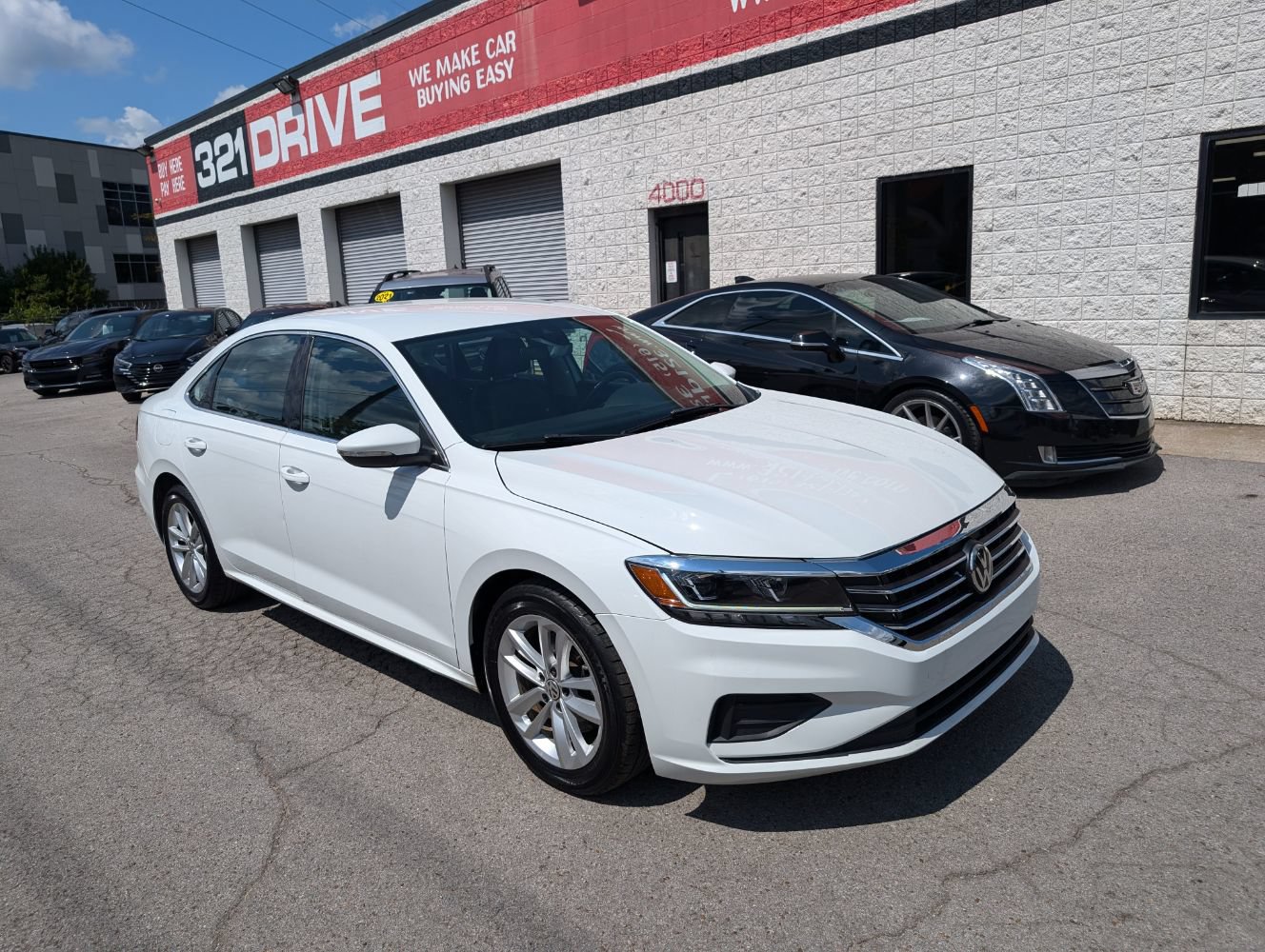 Used 2020 Volkswagen Passat 2.0T SE FWD image 1