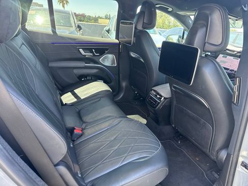 Used 2024 Mercedes-Benz EQS 580 4MATIC SUV image 7