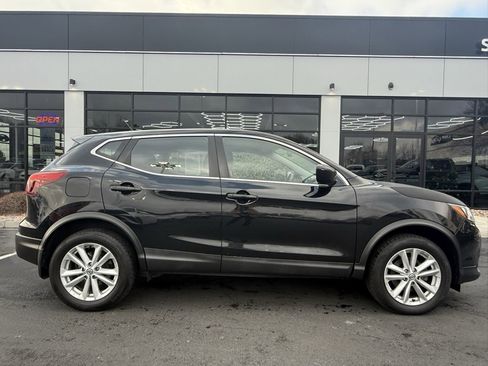 Used 2018 Nissan Rogue Sport S w/ S Appearance Package image 8
