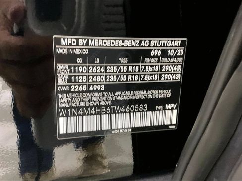Used 2026 Mercedes-Benz GLB 250 4MATIC image 25