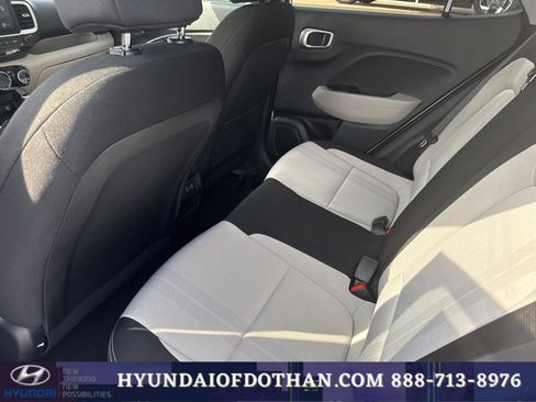 Certified 2025 Hyundai Venue SEL FWD image 12