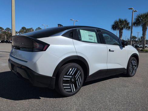 New 2026 Nissan Leaf SV+ image 5