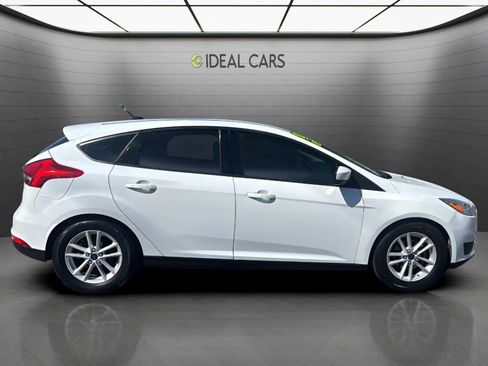 Used 2018 Ford Focus SE FWD image 7