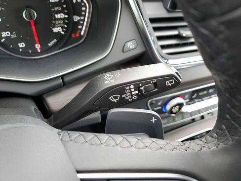 Used 2023 Audi Q5 2.0T Premium w/ Convenience Package image 24