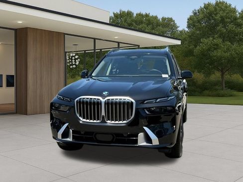 Certified 2024 BMW X7 xDrive40i w/ Premium Package AWD/4WD image 3