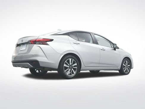 Used 2025 Nissan Versa SV FWD image 40
