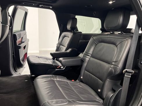 Used 2024 Lincoln Navigator Reserve AWD/4WD image 13