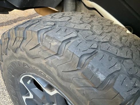 Used 2023 Jeep Wrangler Unlimited Rubicon w/ Cold Weather Group image 14